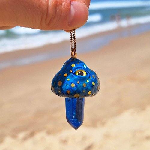 Pendentif champignon fluorescent