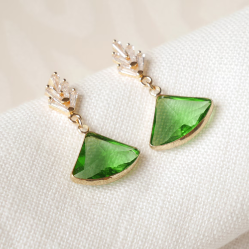 Boucles art déco vert tendre – bijoux de mariée délicats avec goutte en cristal