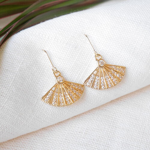 Boucles d’oreilles éventail en or, style art déco délicat avec zircons | bijou élégant et mignon, idée cadeau parfaite