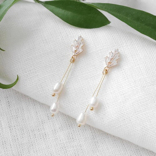 Boucles d'oreilles pendantes art déco en perles d’eau douce et or | bijou bohème chic pour mariage