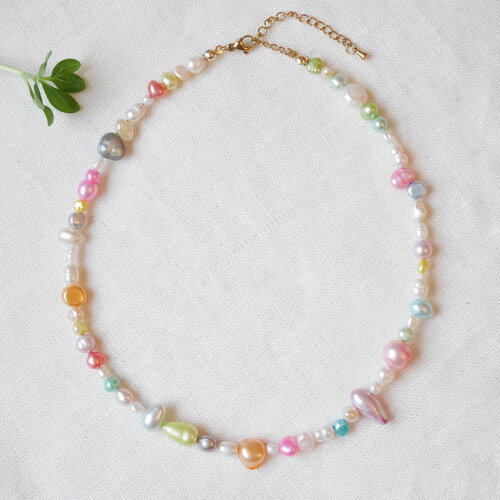 Collier perles d’eau douce aux couleurs printanières – bijou pastel multi-perles pour femme