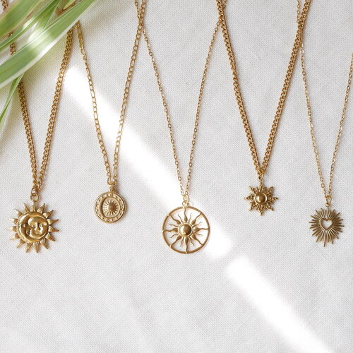 Collier soleil en or | breloques lune, étoiles et soleil | pendentif céleste, motif éclipse et croissant de lune