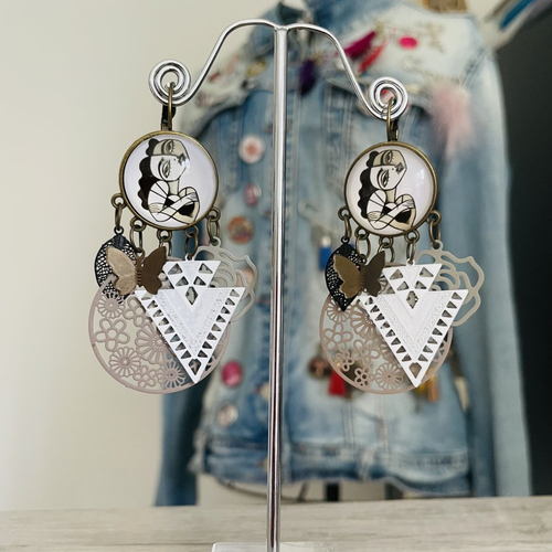 Boucles d'oreilles motif femme