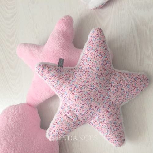 Coussin étoile en coton petit fleurs rose & polaire blanche tout doux 25 cm 