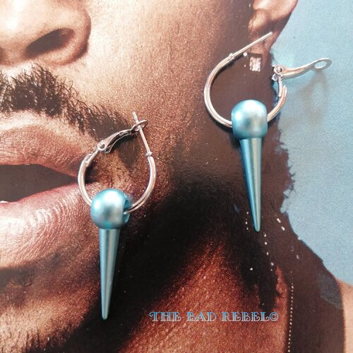 Original boucles d'oreilles creole pour homme !! spike !! en metal argente bleu  t .3.5 cm x 2cm the bad rebel creation