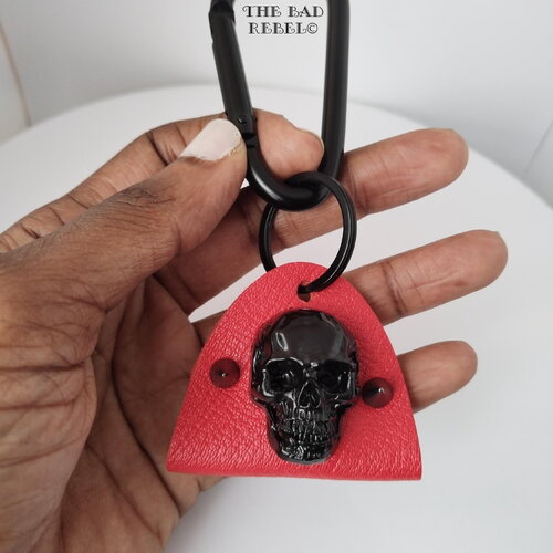 Original porte-cles homme !! skully spike !! tete de mort noir cuir rouge spikes en gun metal t.14cm x 5.5cm the bad rebel collection