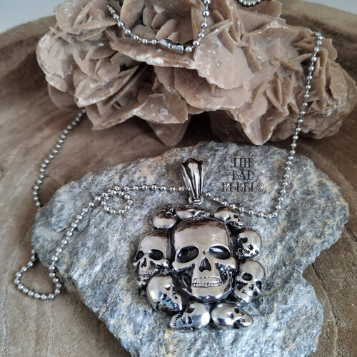 Original collier plusieurs tête de mort avec collier en acier inoxydable argente long 61cm the bad rebel collection