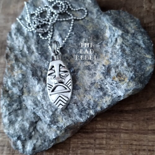 Original collier!! mask !! pendentif masque visage ethnique en laiton sautoir en acier inoxydable argente long 48cm the bad rebel collection