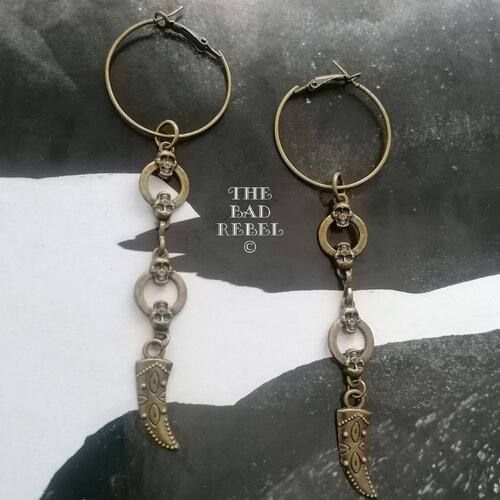 Original boucles d'oreilles creole !! skull dagger !! retro patine ancienne metal bronze t.12cm x 3.5cm the bad rebel collection boho chic