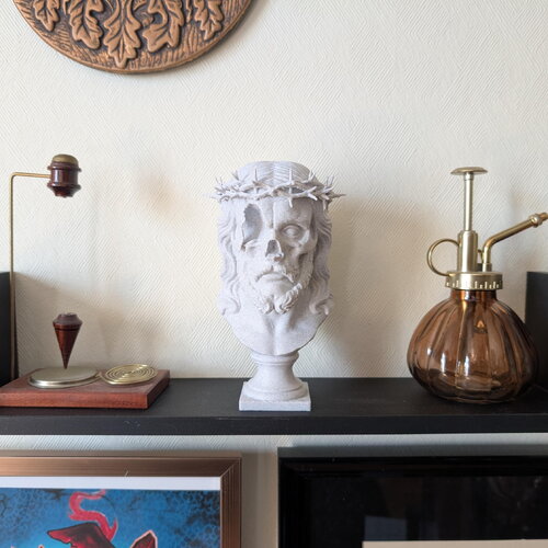 Buste jésus couronne d'épines macabre