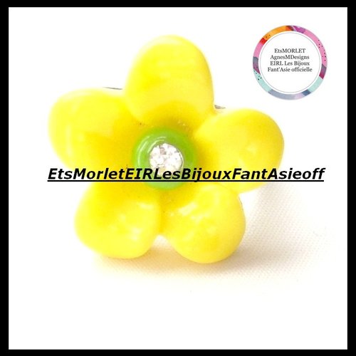 Bague fantaisie fleur strass enfants en résine vert et jaune réglable