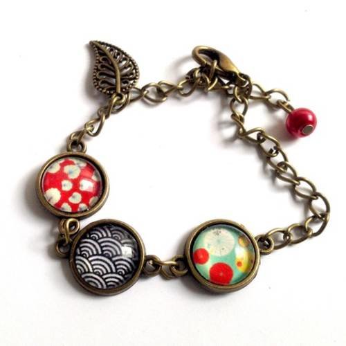 Bracelet cabochons chaîne en bronze connecteurs motifs japonais, feuille et perle. 