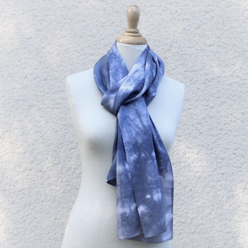 Echarpe elegante soie bleu jean tie and dye foulard cheche shibori soie sequins