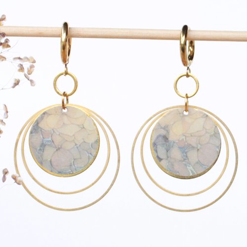 Boucles d'oreilles florales artisanales rondes double cercles petites fleurs mauve lavande crème