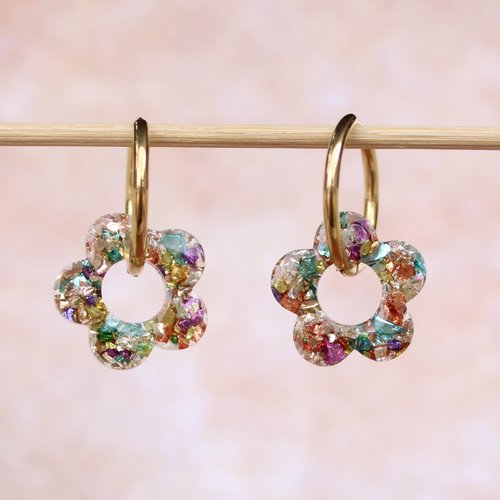 Créoles inoxydable couleur or pendentif interchangeable fleur résine pierres multicolore pastel