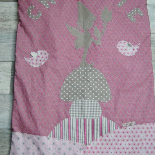 Tapis D Eveil Et Couette Personnalisee Pour Bebe Theme Oiseaux Sur Commande Un Grand Marche