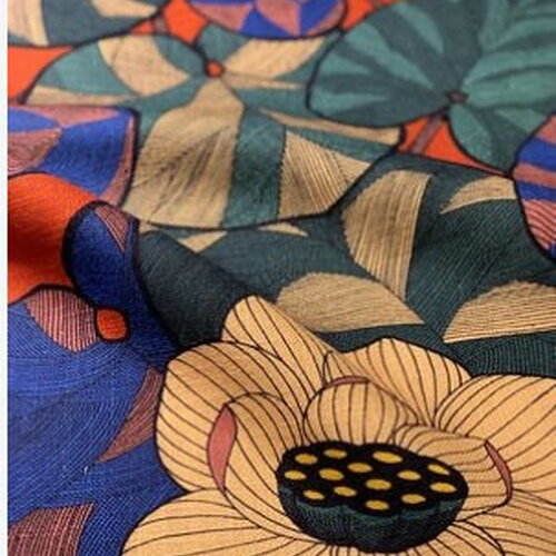 Tissu coton imprimé nenuphars, tissu à motifs fleurs, fibre textile, rideau siège tenture, textile ameublement, garniture, etoffe,