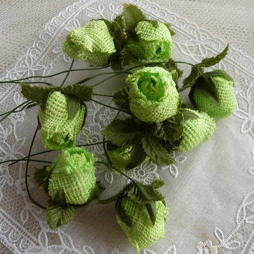 Fleurs en tissu : bouquet de 10 roses en tissu couleur vert pomme avec feuillage vert tendre