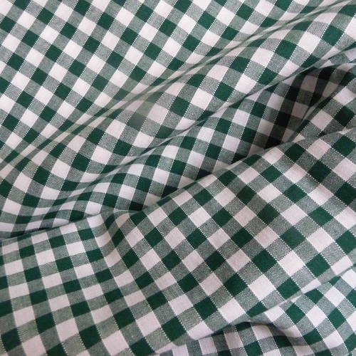 Coupon de tissu vichy  90 cm x 50 cm - couleur verte - carreaux 5 mm x 5 mm 