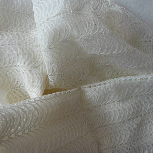 Chute de tissu voilage modulable couleur blanc casse 