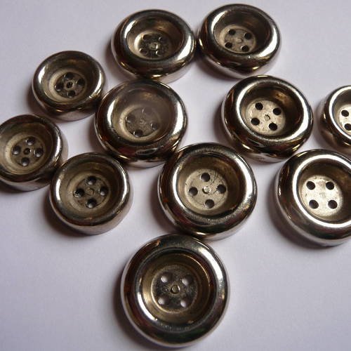 Lot de boutons vintage, ronds,  aspect metal argente 