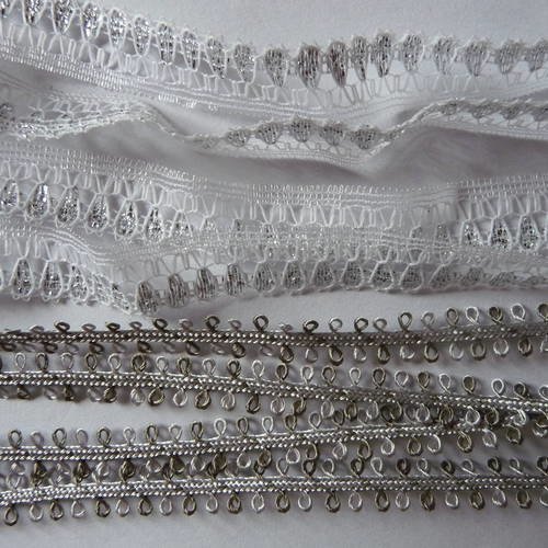 Deux petits rubans galons fantaisie blanc et gris