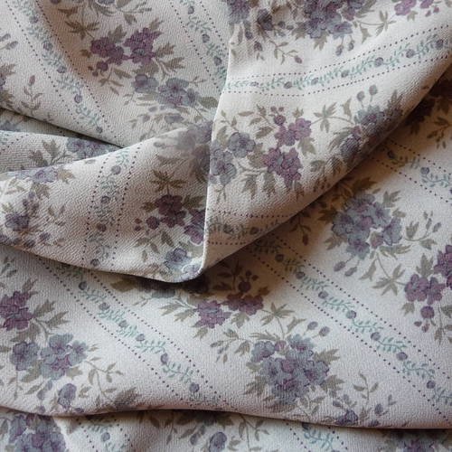 Tissu fleuri - tres beau coupon de tissu souple et leger couleur gris / bleu fleuri 