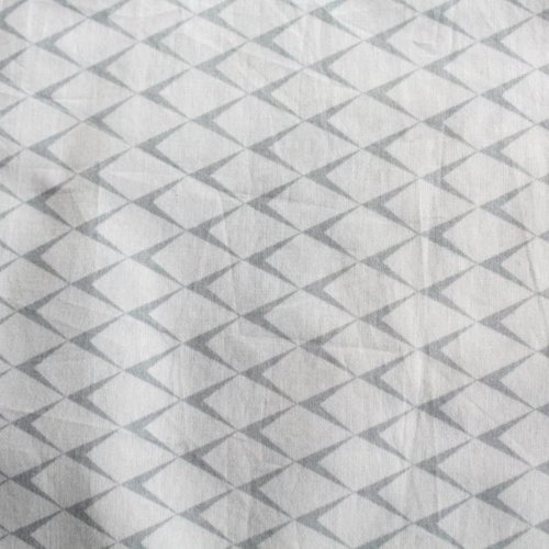 Tissu graphique gris vert 89x100 cm