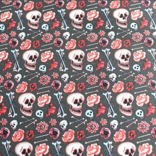 Tissu têtes de mort et fleurs multicolores 50x73cm