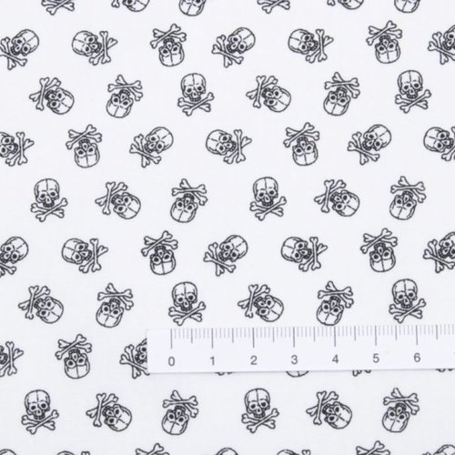 Tissu têtes de mort noir et blanc 50x72cm