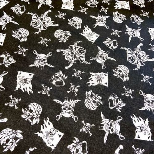 Tissu coton têtes de mort pirates 50x79cm