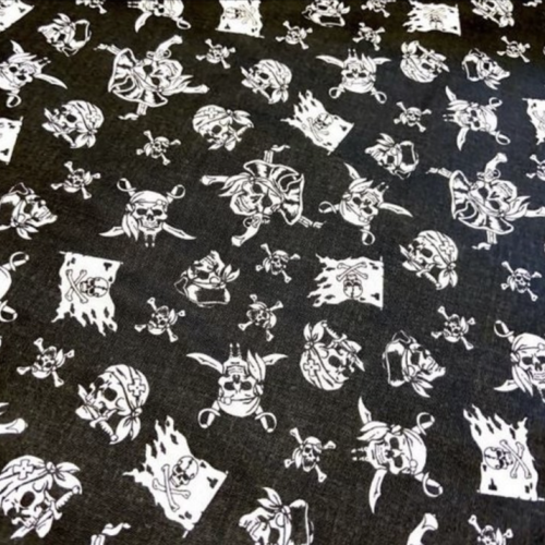 Tissu coton têtes de mort pirates 50x79cm