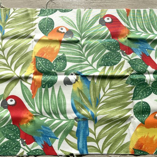 Tissu ameublement perroquets 52x70cm