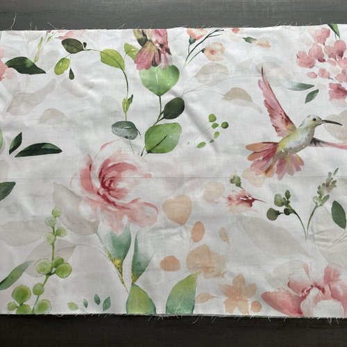 Tissu coton colibris et fleurs 50x73cm