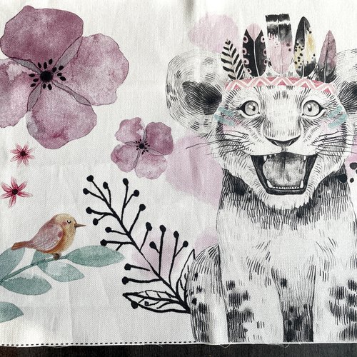 Tissu coton petit lion violet 41x31cm