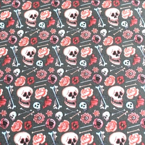 Tissu têtes de mort gris et rose 50x74cm