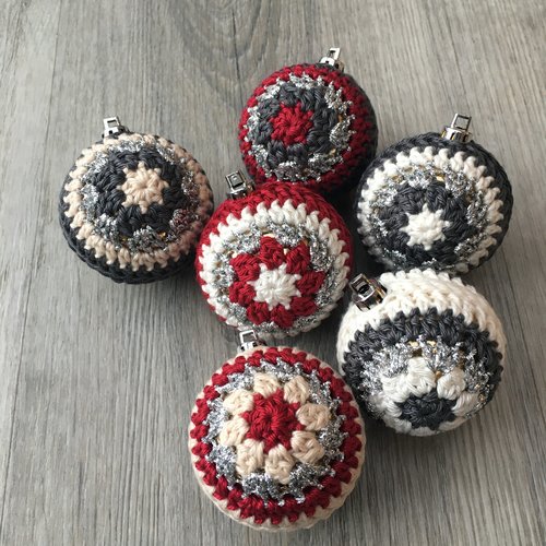 Boules de noël réalisées au crochet - lot de 6