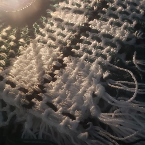 Plaid tartan au crochet 85/80 cm