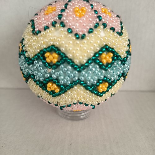 Explication pour realiser une boule en tissage danois