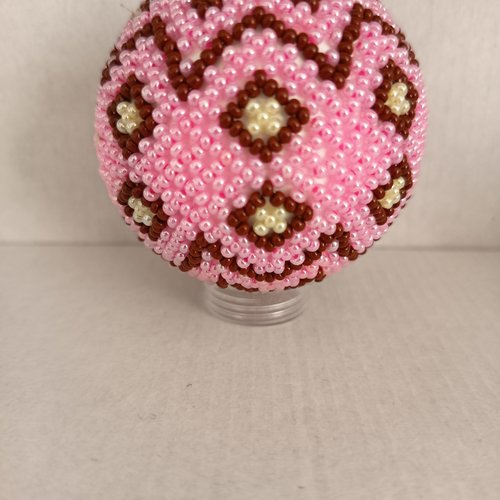 Explication pour realiser une boule en tissage danois