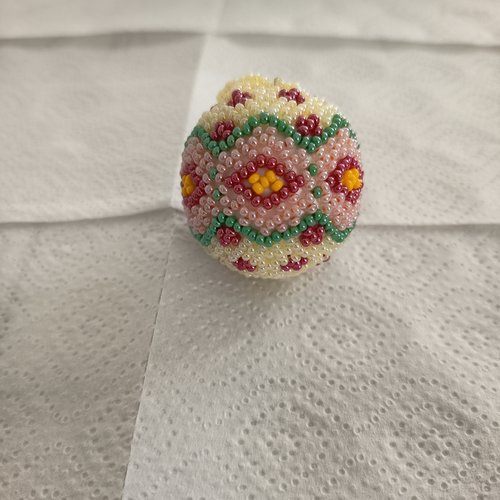 Explication pour realiser une boule en tissage danois