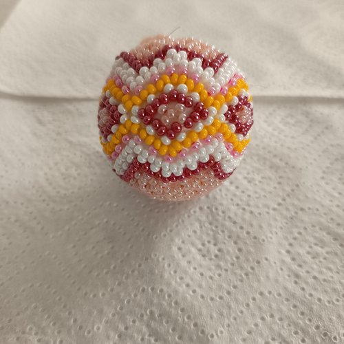 Explication pour realiser une boule en tissage danois