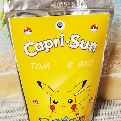 Acheter Carte Pokémon en métal, boîte espagnole, or, noir, lettres