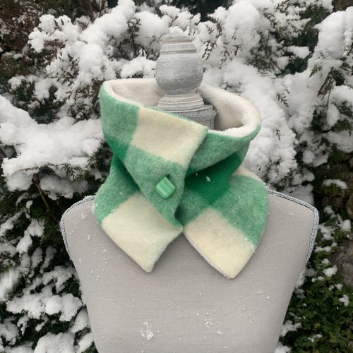 Tour de cou à boutonner