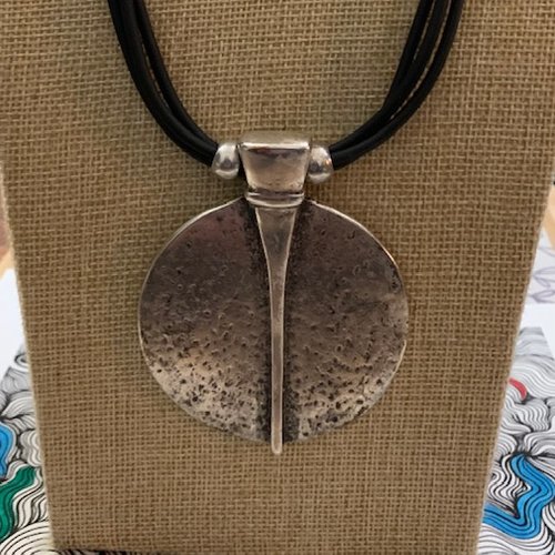 Pendentif ethnique métal