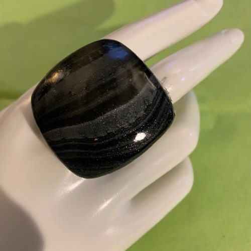 Bague carrée en polymère