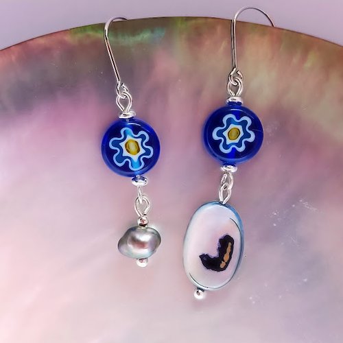 Collection fleurie - boucles et bracelet assorti, keshis de tahiti et fleurs bleues sur argent 925 rhodié poinçonné
