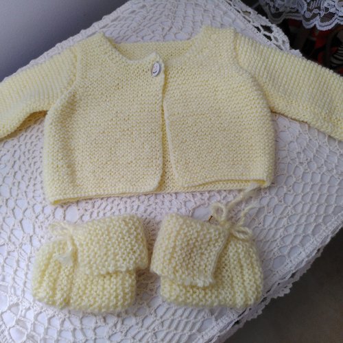 Ensemble bébé prématuré/ 1 mois tricot fait main neuf