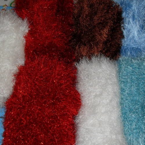 Écharpes imitation fourrure tricotées fait main