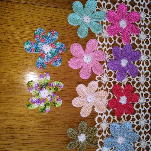 Lot de 10 fleurs au crochet coton 100%